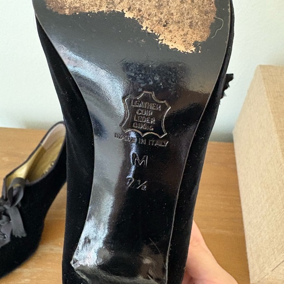 Yves Saint Laurent Women's Black Velvet Heeled Ankle Booties - Picture 4 of 9